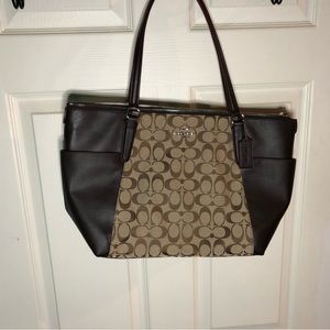 Nice, big. COACH shoulder tote! Never used!